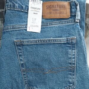 Levi's Signature Straight Fit Blue Jeans